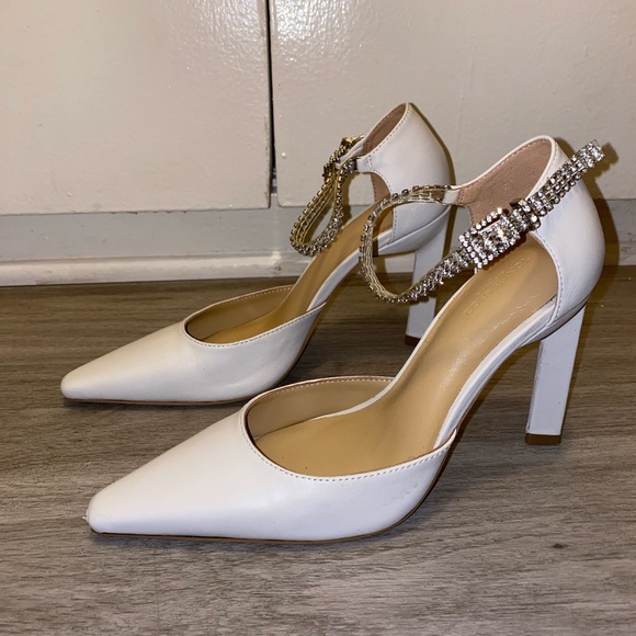 Tony Bianco Dove Napa Heels - Picture 5 of 6
